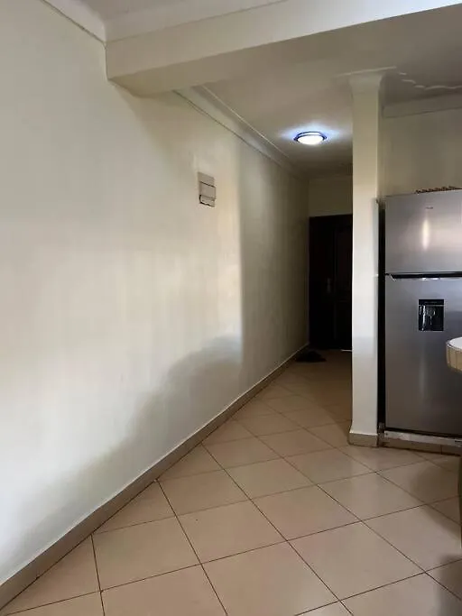 Md Comfort Living カンパラ